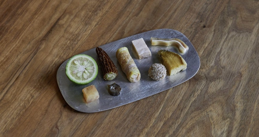 Apgujeong fine dining Seoul - elegant restaurant interior Cheongdam