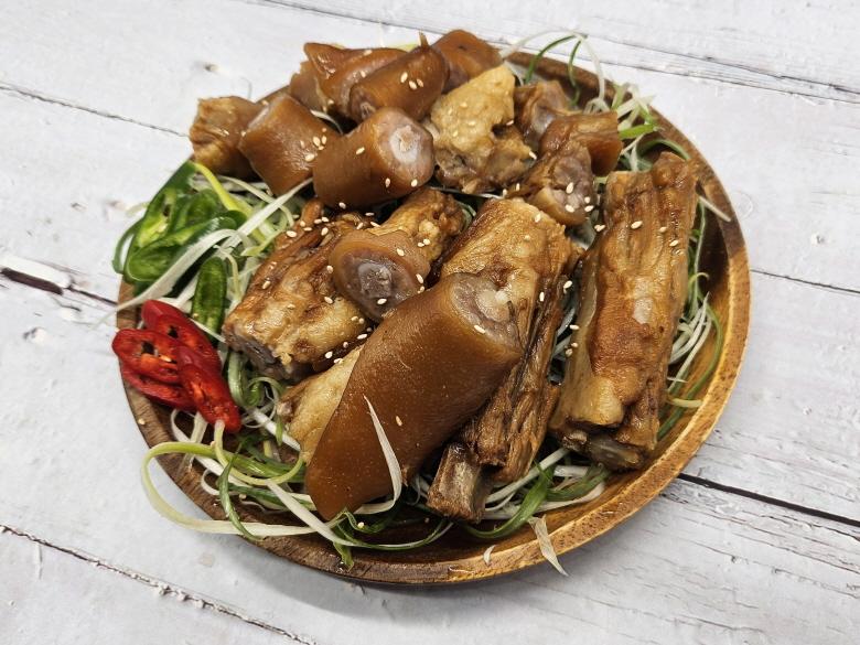 꼬리족발 300g 221.jpg