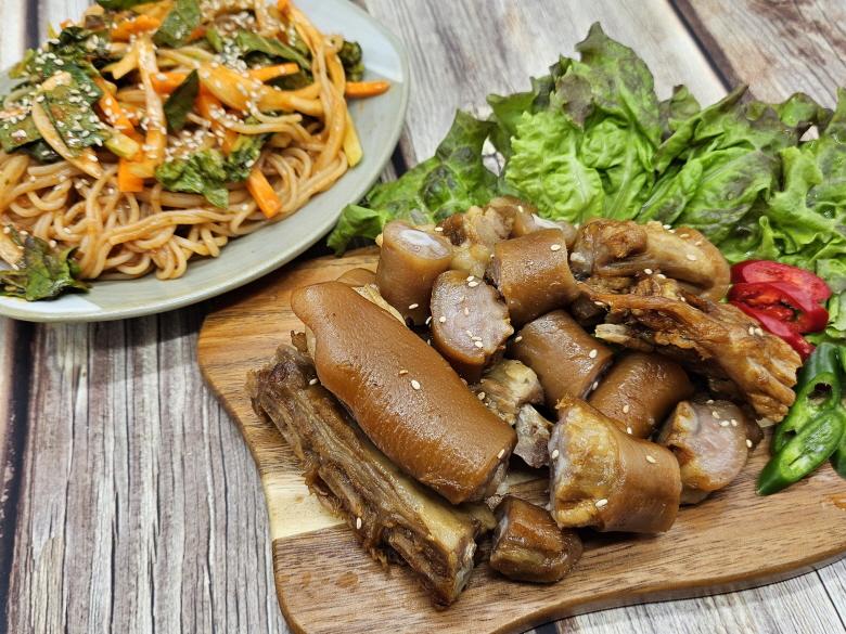 꼬리족발 300g 371.jpg
